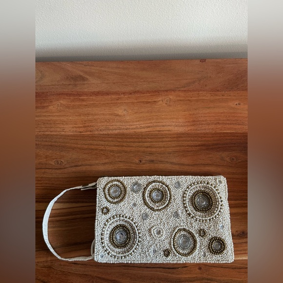 White Beaded Bag Purse Evening Bag Handbag Change
Purse - Picture 9 of 9